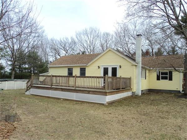 35 South Martin Road Amesbury, MA 01913 - Photo 3 of 21