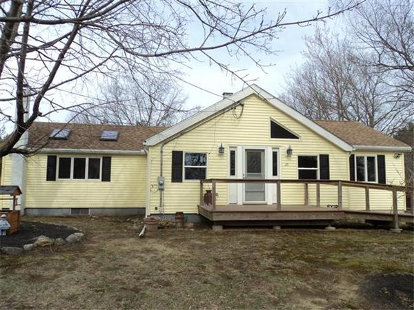 35 South Martin Road Amesbury, MA 01913 - Photo 4 of 21