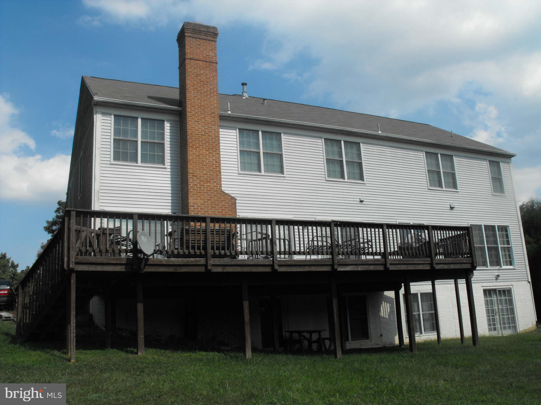 Exterior (Rear)