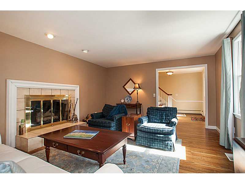 75 Signal Ridge Way East Greenwich, RI 02818 - Photo 12 of 23 Living Room.