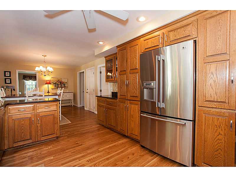 75 Signal Ridge Way East Greenwich, RI 02818 - Photo 7 of 23 Kitchen.
