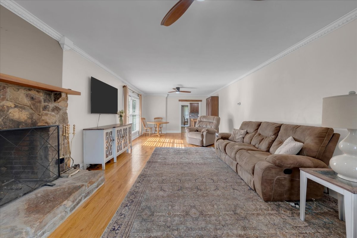 1007 Sycamore Drive Manchester, TN 37355 - Photo 20 of 100 a living room with furniture and a fireplace