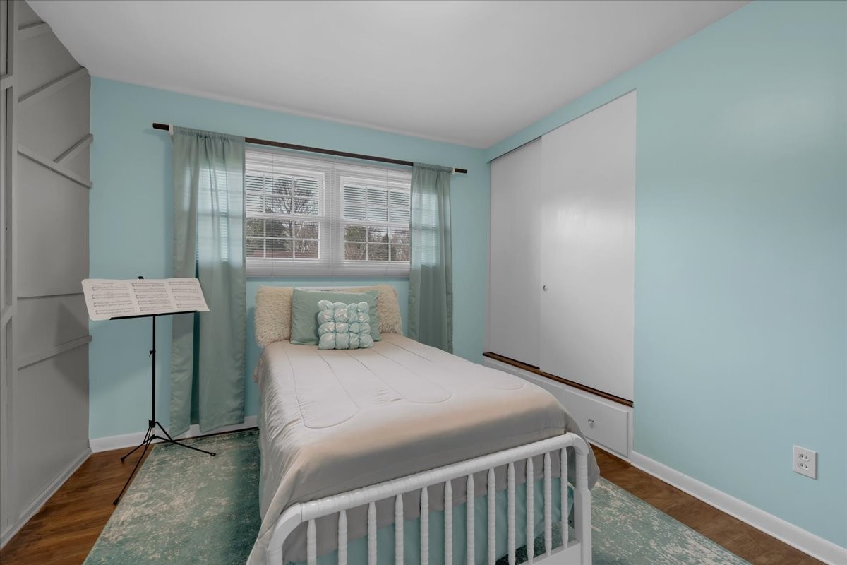 1007 Sycamore Drive Manchester, TN 37355 - Photo 30 of 100 a bedroom with a bed and a window