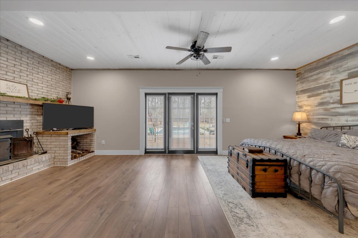 1007 Sycamore Drive Manchester, TN 37355 - Photo 46 of 100 a kitchen with stainless steel appliances granite countertop a stove and a wooden floors