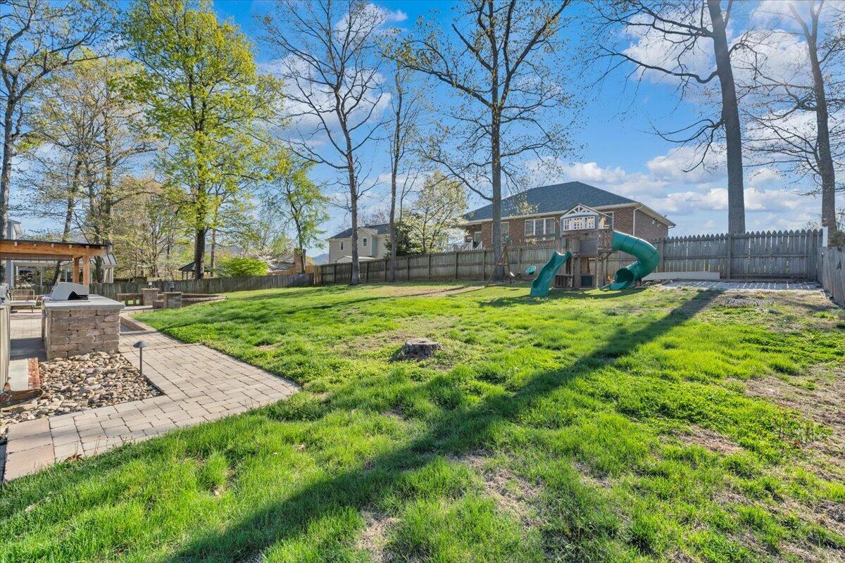 229 Queen Regent Court Blue Ridge, VA 24064 - Photo 44 of 67 44-MIB00939