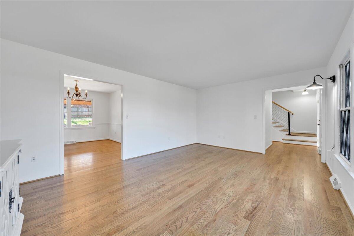 229 Queen Regent Court Blue Ridge, VA 24064 - Photo 10 of 67 10-MIB00768
