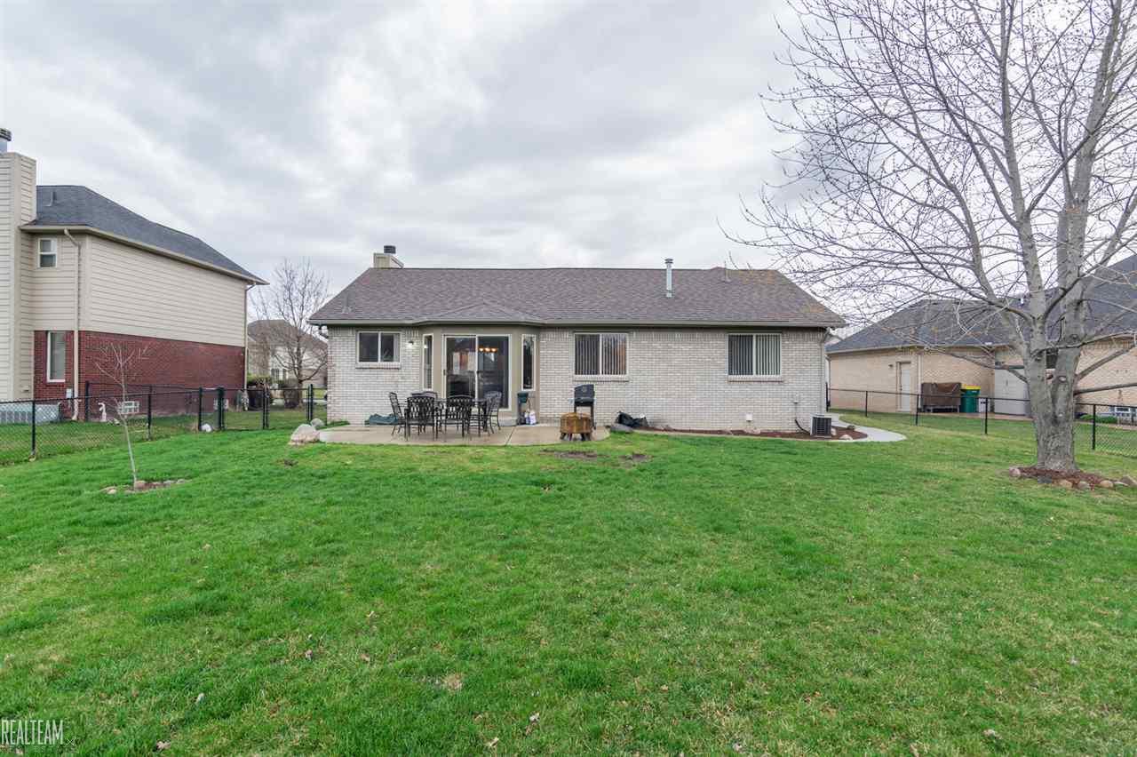 51524 Rivard Road New Baltimore, MI 48047 - Photo 18 of 19 31377191-17.JPG