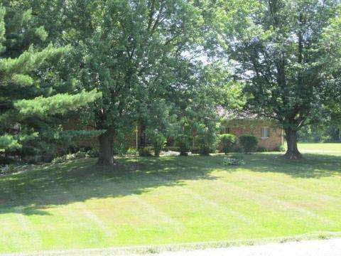 6424 North Bray Road Flint, MI 48505 - Photo 3 of 30 20165941-2.JPG