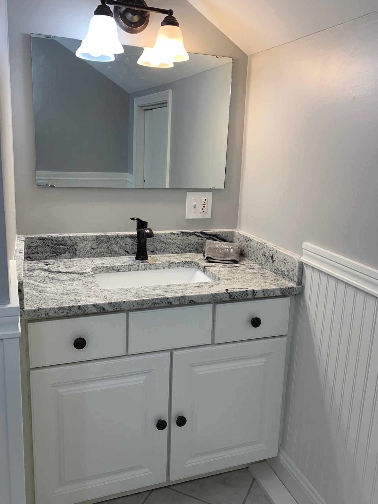 930 Abbott Road Winslow, ME 04901 - Photo 22 of 26 21 Second Floor Bathroom