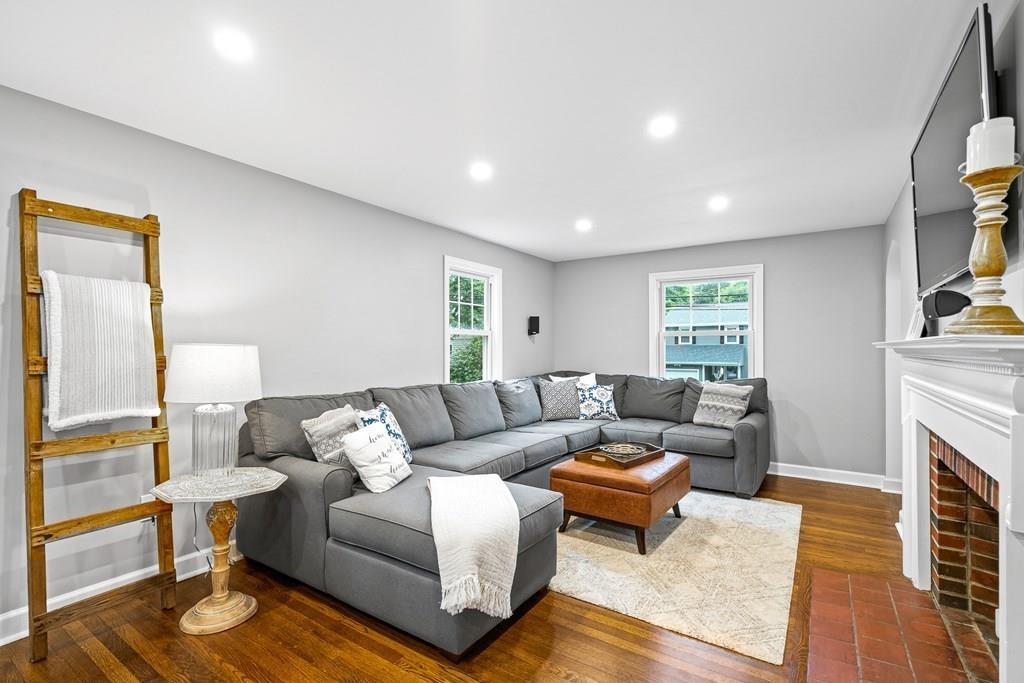 31 Longfellow Road Reading, MA 01867 - Photo 14 of 35 Gallery Image 14