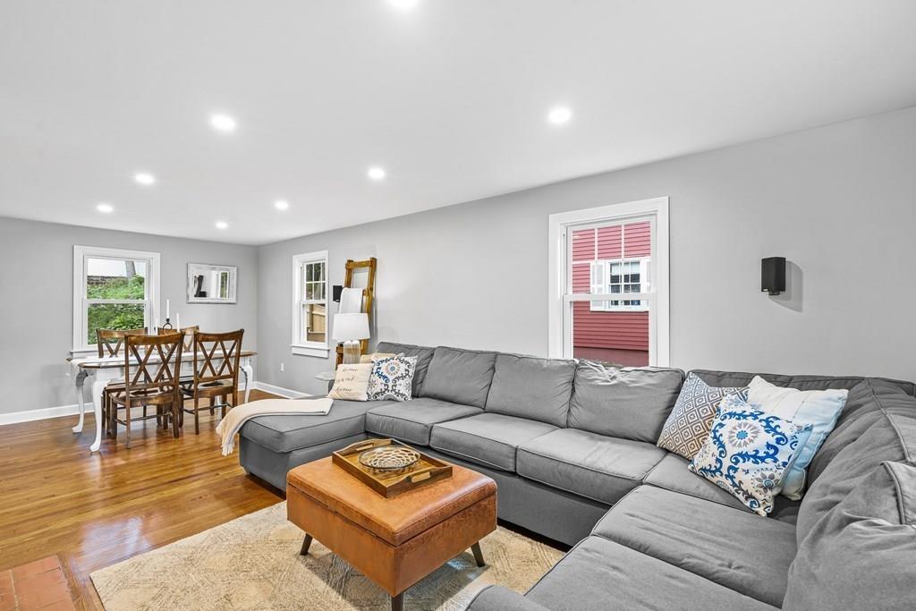 31 Longfellow Road Reading, MA 01867 - Photo 17 of 35 Gallery Image 17