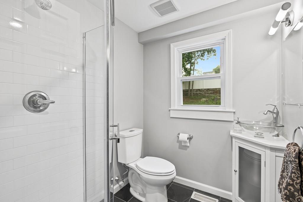 31 Longfellow Road Reading, MA 01867 - Photo 21 of 35 Gallery Image 21