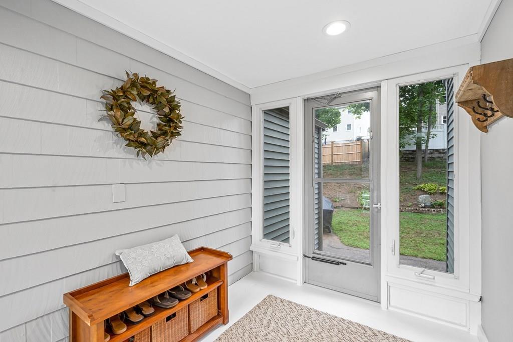 31 Longfellow Road Reading, MA 01867 - Photo 3 of 35 Gallery Image 3