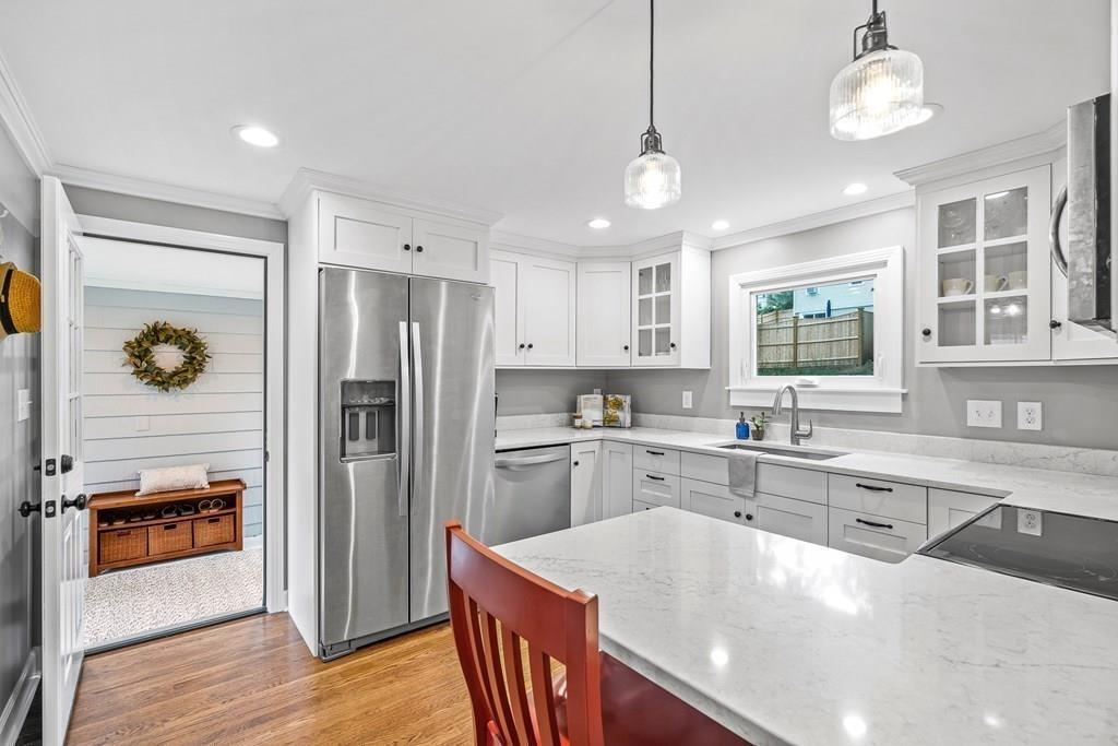 31 Longfellow Road Reading, MA 01867 - Photo 7 of 35 Gallery Image 7
