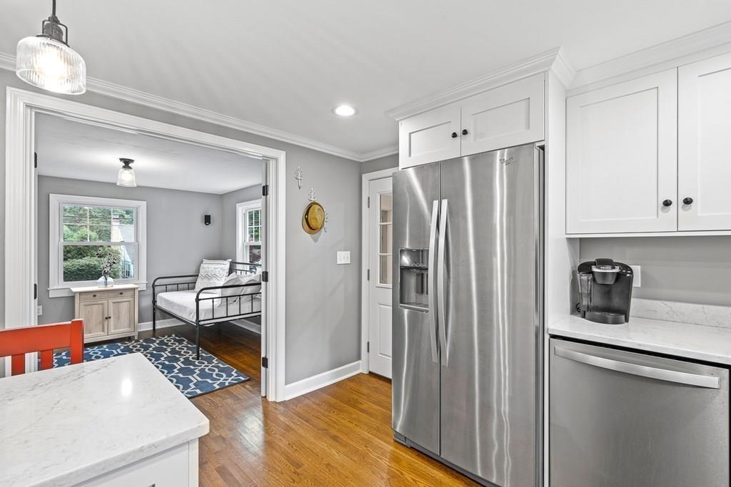 31 Longfellow Road Reading, MA 01867 - Photo 9 of 35 Gallery Image 9