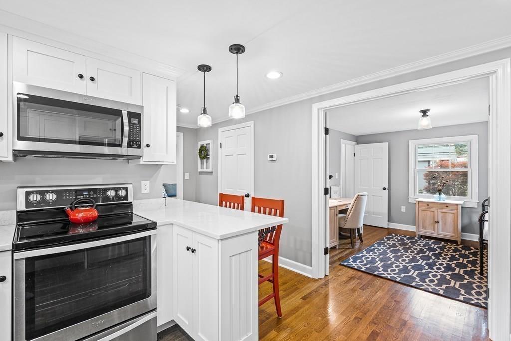 31 Longfellow Road Reading, MA 01867 - Photo 10 of 35 Gallery Image 10