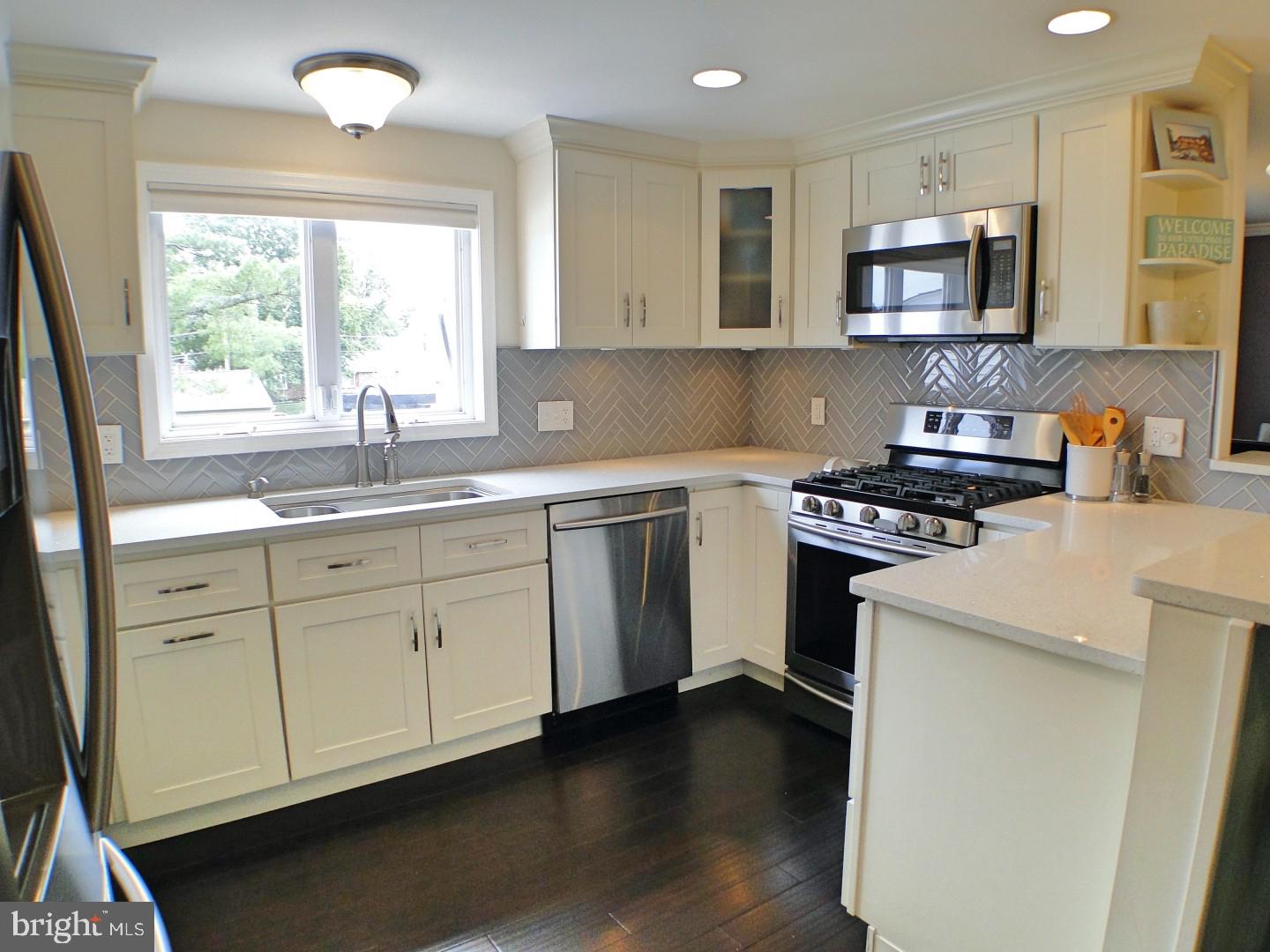 279 Norfolk Road Warminster, PA 18974 - Photo 15 of 41 Kitchen
