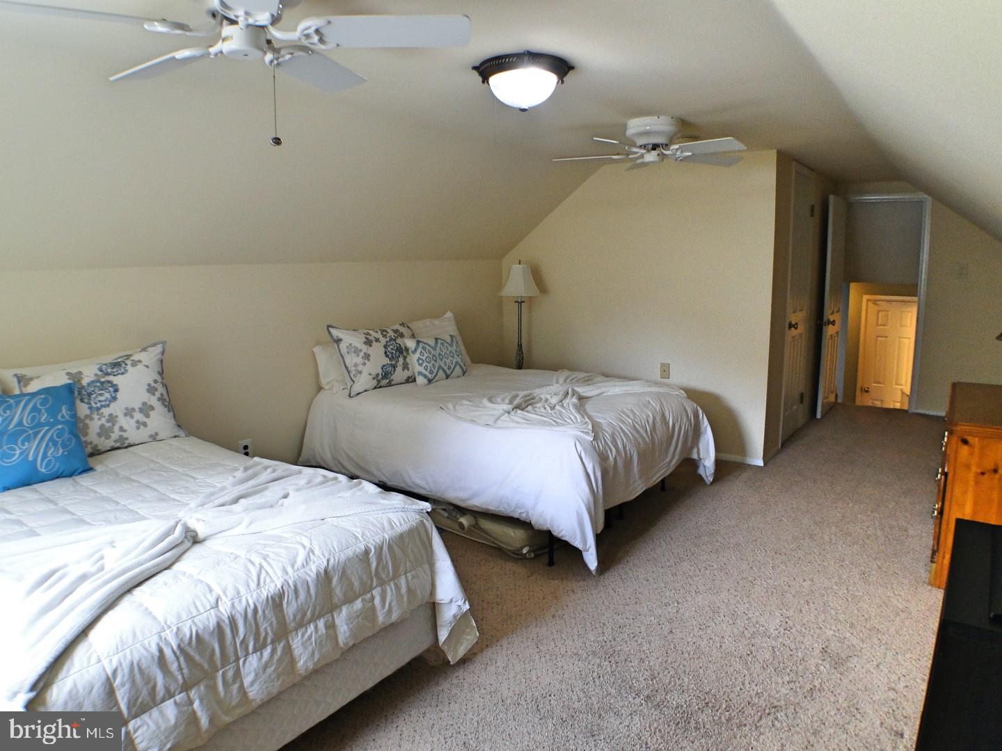 279 Norfolk Road Warminster, PA 18974 - Photo 26 of 41 Upper Floor Bedroom 4 with walk-in closet