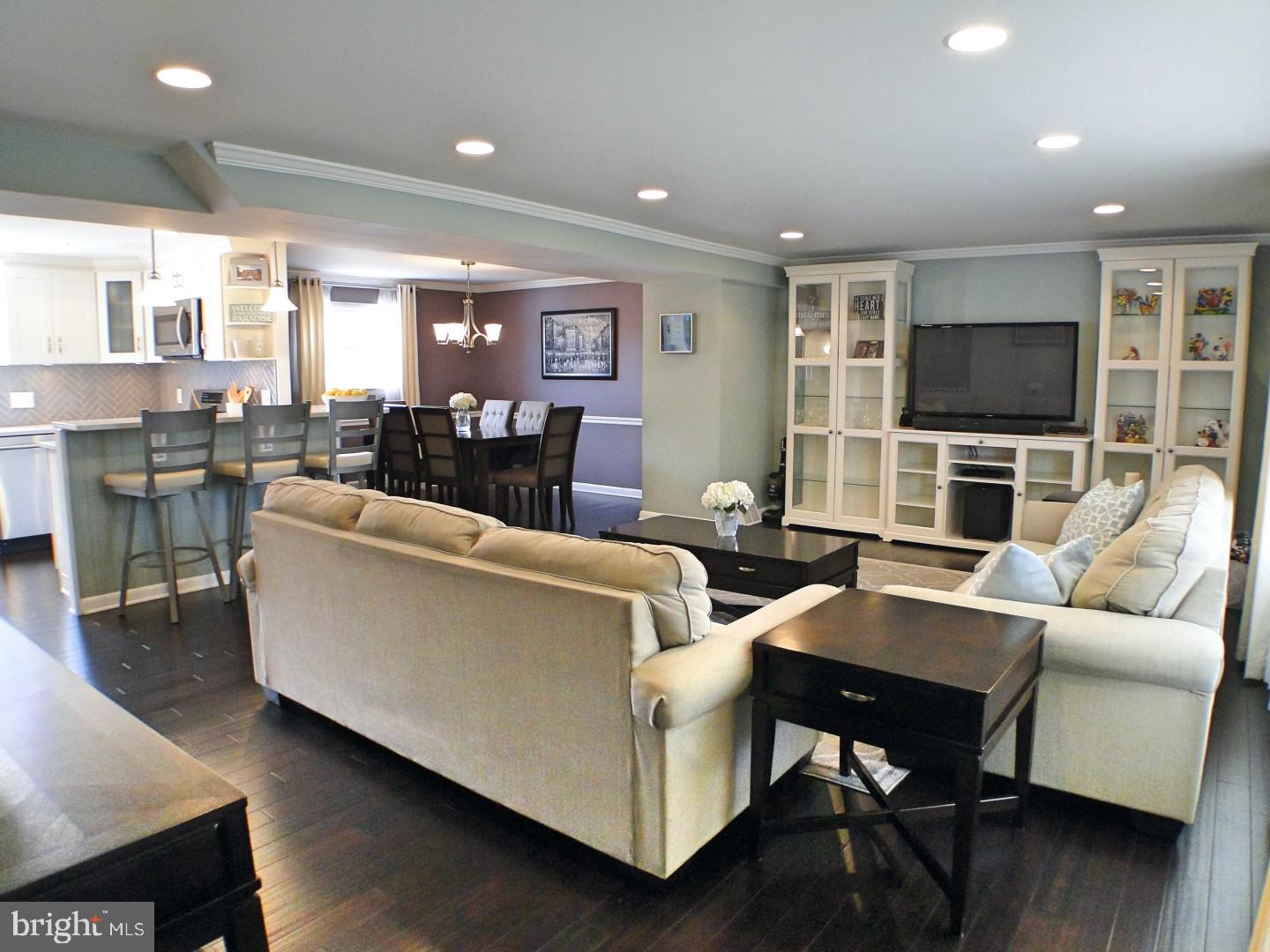279 Norfolk Road Warminster, PA 18974 - Photo 7 of 41 Living Area Of Great Room