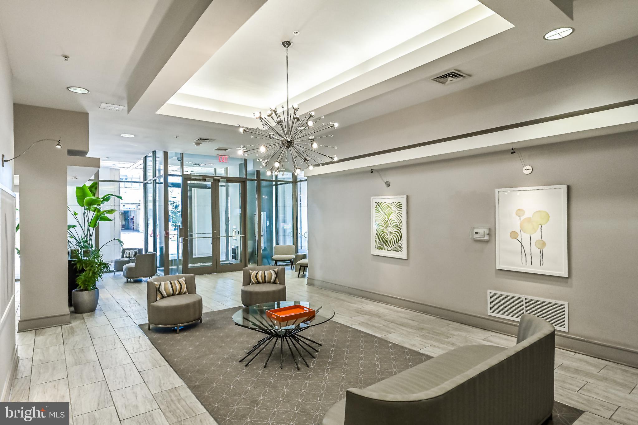3650 South Glebe Road, Unit 345 Arlington, VA 22202 - Photo 3 of 46 Modern Lobby