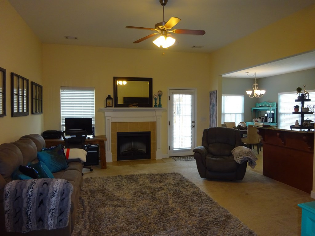 4582 Logans Way Augusta, GA 30909 - Photo 15 of 34 Great Room 15 x 19