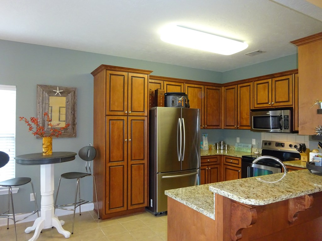 4582 Logans Way Augusta, GA 30909 - Photo 20 of 34 Kitchen Granite Countertops