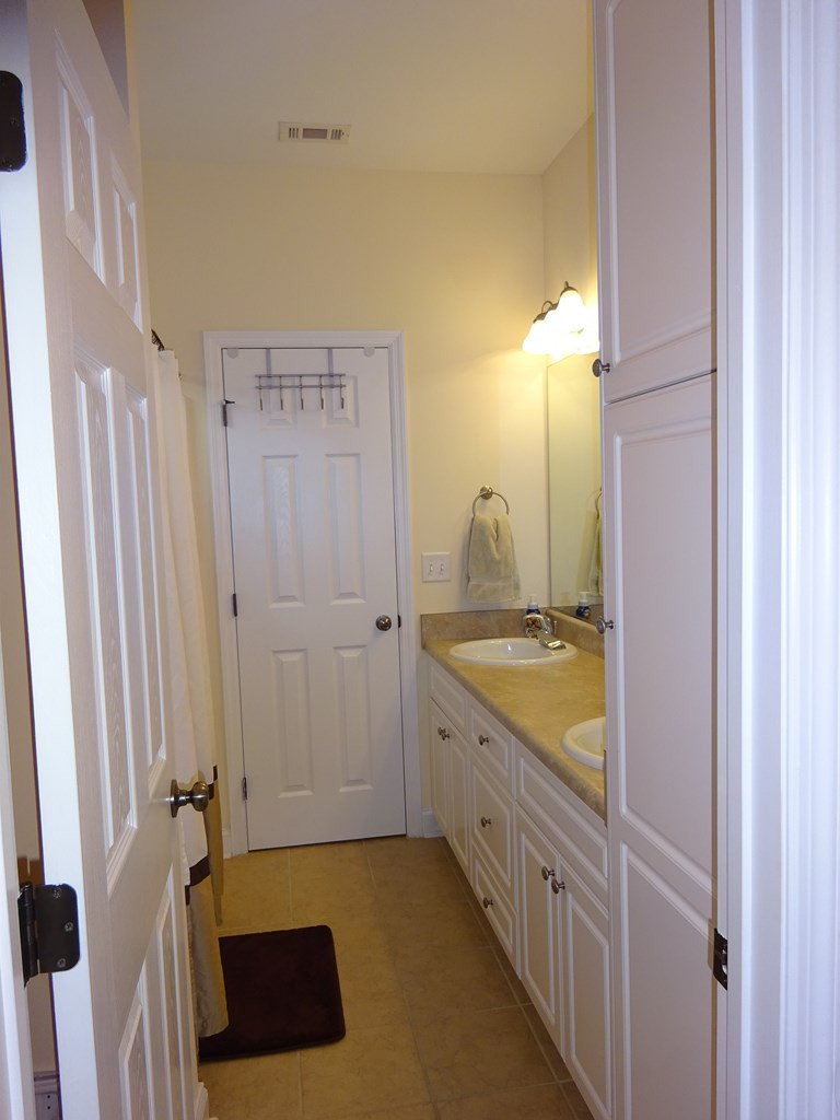 4582 Logans Way Augusta, GA 30909 - Photo 26 of 34 Jack N Jill Bathroom