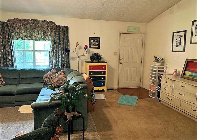 126 Pheasant Road, Unit 3 Clinton, TN 37716 - Photo 4 of 29 Living Room