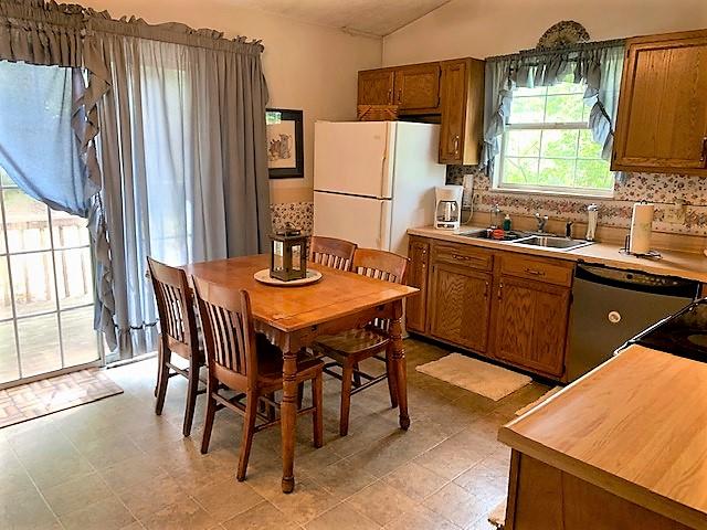 126 Pheasant Road, Unit 3 Clinton, TN 37716 - Photo 6 of 29 Kitchen II