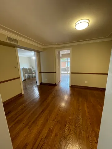 $2,800 | 4 North Tower Road, Oak Brook, IL 60523