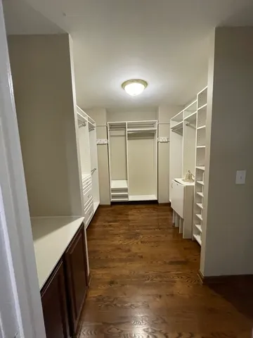 $2,800 | 4 North Tower Road, Oak Brook, IL 60523