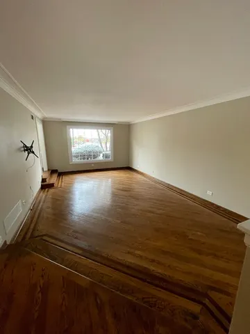 $2,800 | 4 North Tower Road, Oak Brook, IL 60523