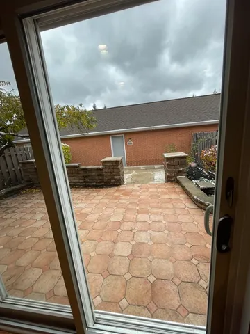 $2,800 | 4 North Tower Road, Oak Brook, IL 60523