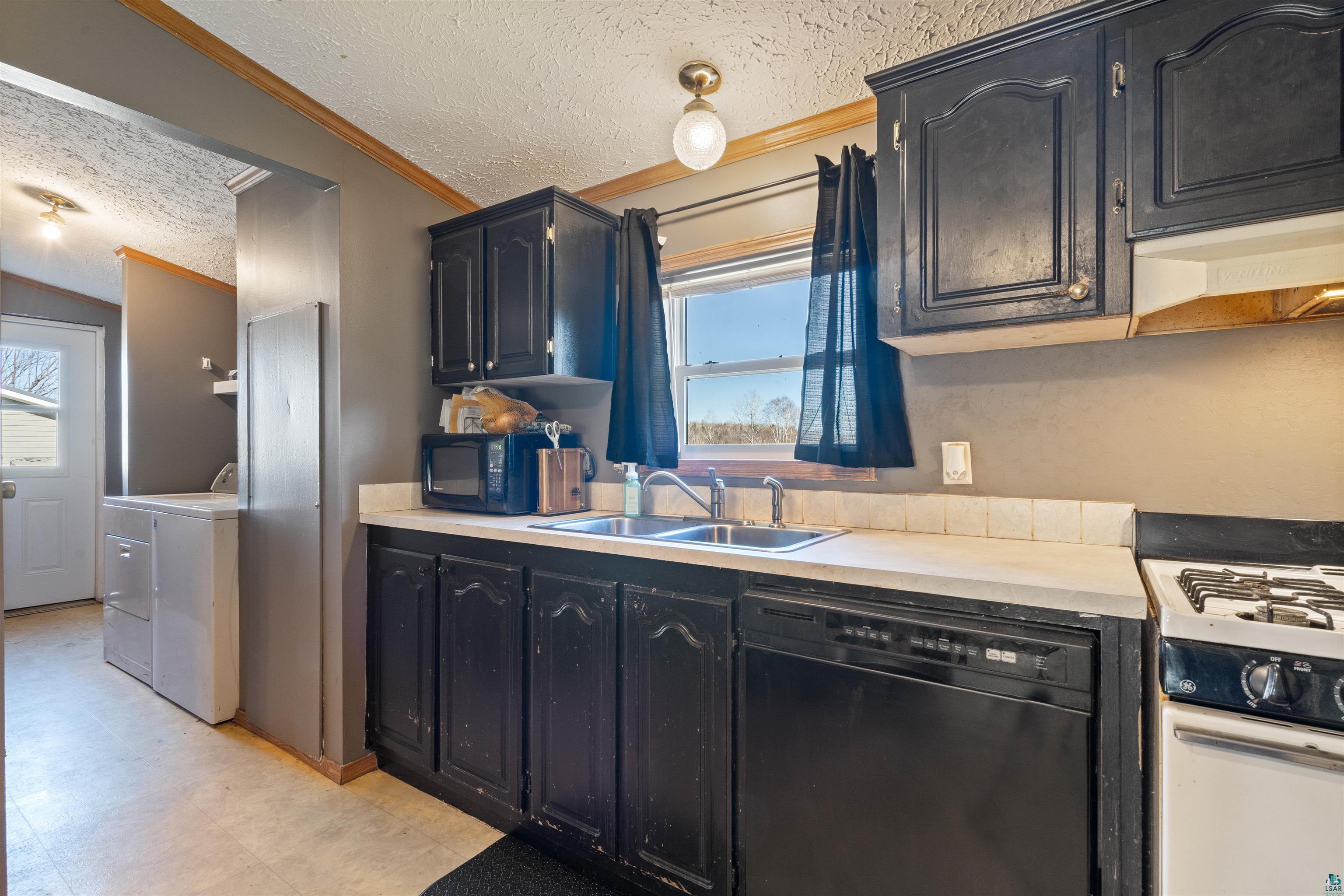 9395 Larson Road Brookston, MN 55711 - Photo 4 of 27