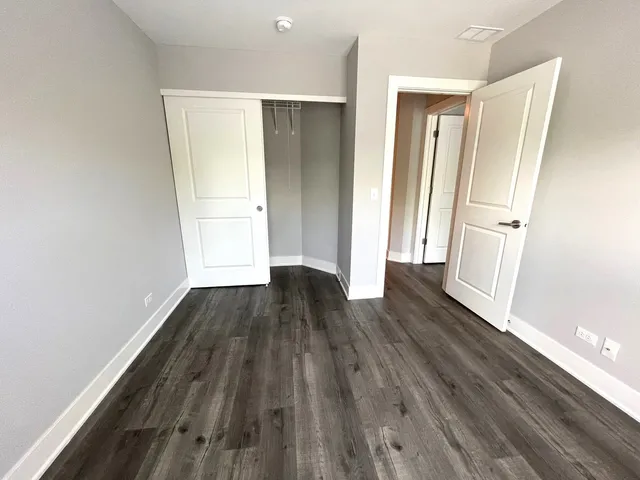 $4,000 | 613 Broadway Street, Libertyville, IL 60048