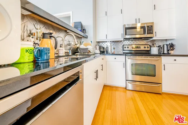 $759,000 | 3810 Wilshire Boulevard, Unit 1105, Los Angeles, CA 90010