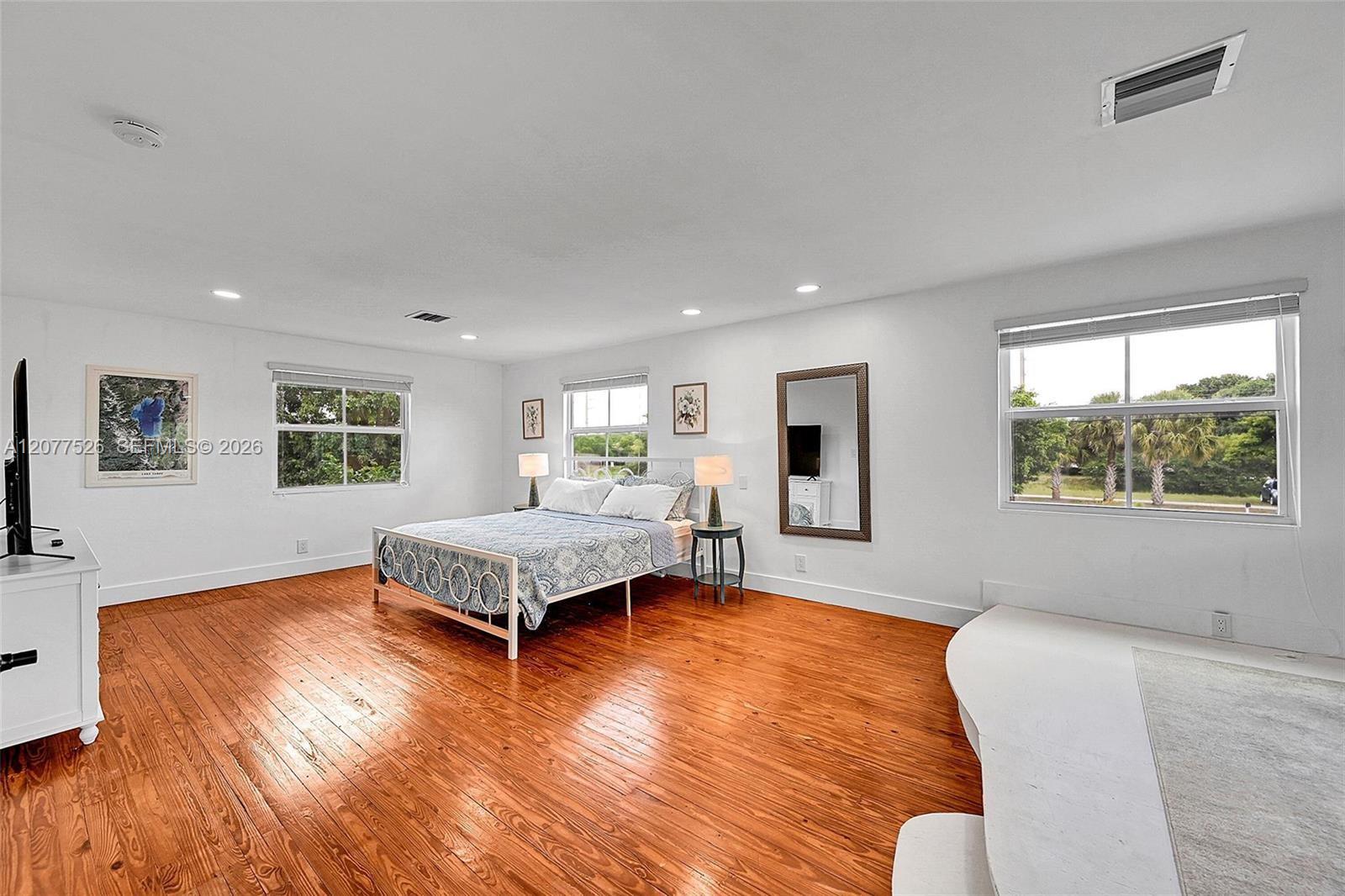 1201 Old Hiatus Road Plantation, FL 33323 - Photo 21 of 32 Gallery Image 21