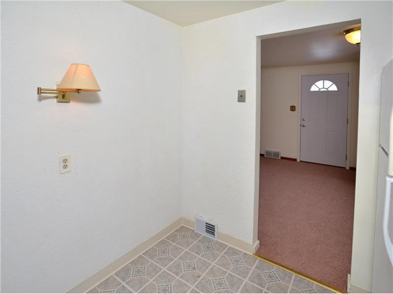 4422 Burma Road Monroeville, PA 15146 - Photo 4 of 19 Kitchen.