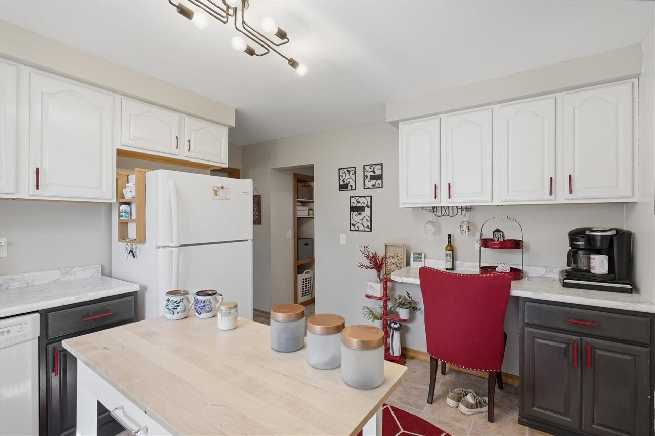 131 East 2nd Street Riverside, IA 52327 - Photo 11 of 41 Gallery Image 11