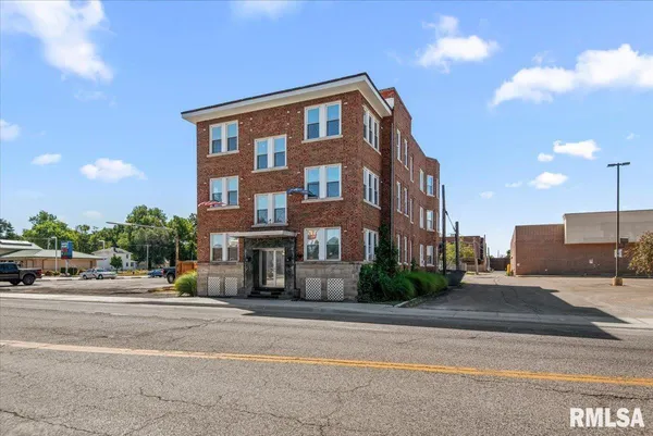$680,000 | 520 East South Grand Avenue, Springfield, IL 62703