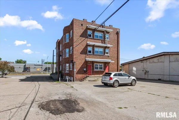 $680,000 | 520 East South Grand Avenue, Springfield, IL 62703