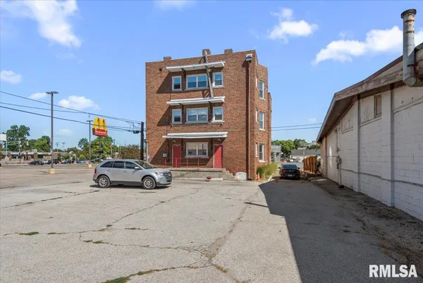 $680,000 | 520 East South Grand Avenue, Springfield, IL 62703