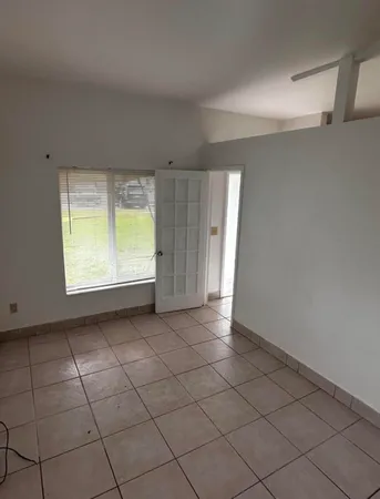 $1,450 | 911 Northeast 5th Avenue, Unit 1, Homestead, FL 33030