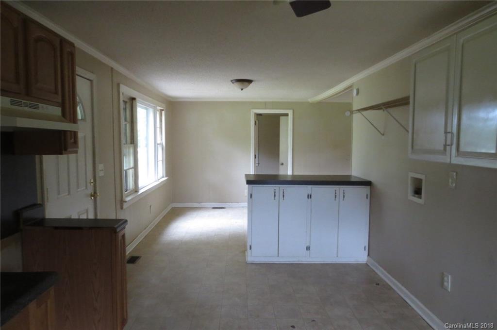 1236 Saluda Road Chester, SC 29706 - Photo 3 of 9