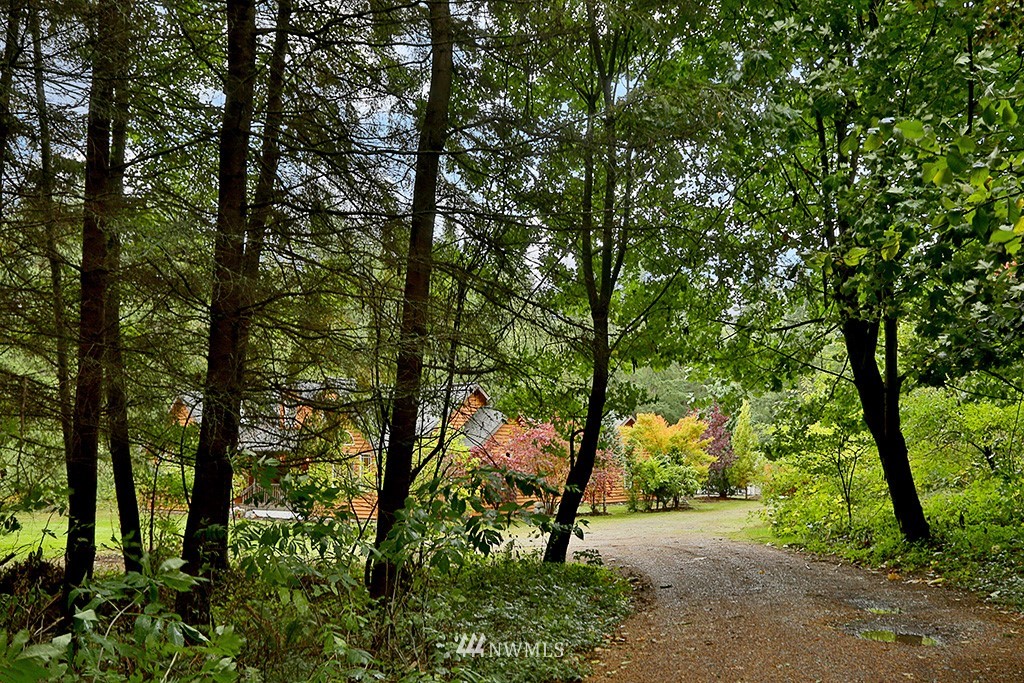 4025 Springwater Lane Clinton, WA 98236 - Photo 2 of 25 Gallery Image 2