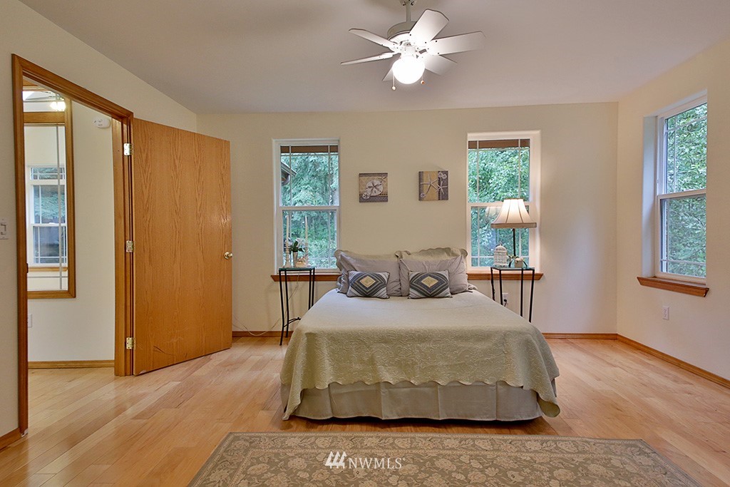 4025 Springwater Lane Clinton, WA 98236 - Photo 14 of 25 Gallery Image 14