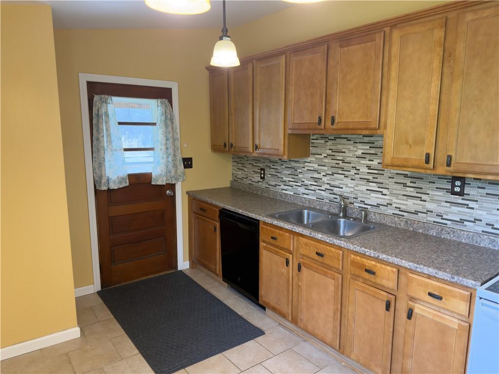 214 Petrolia Road Petrolia, PA 16050 - Photo 13 of 50
