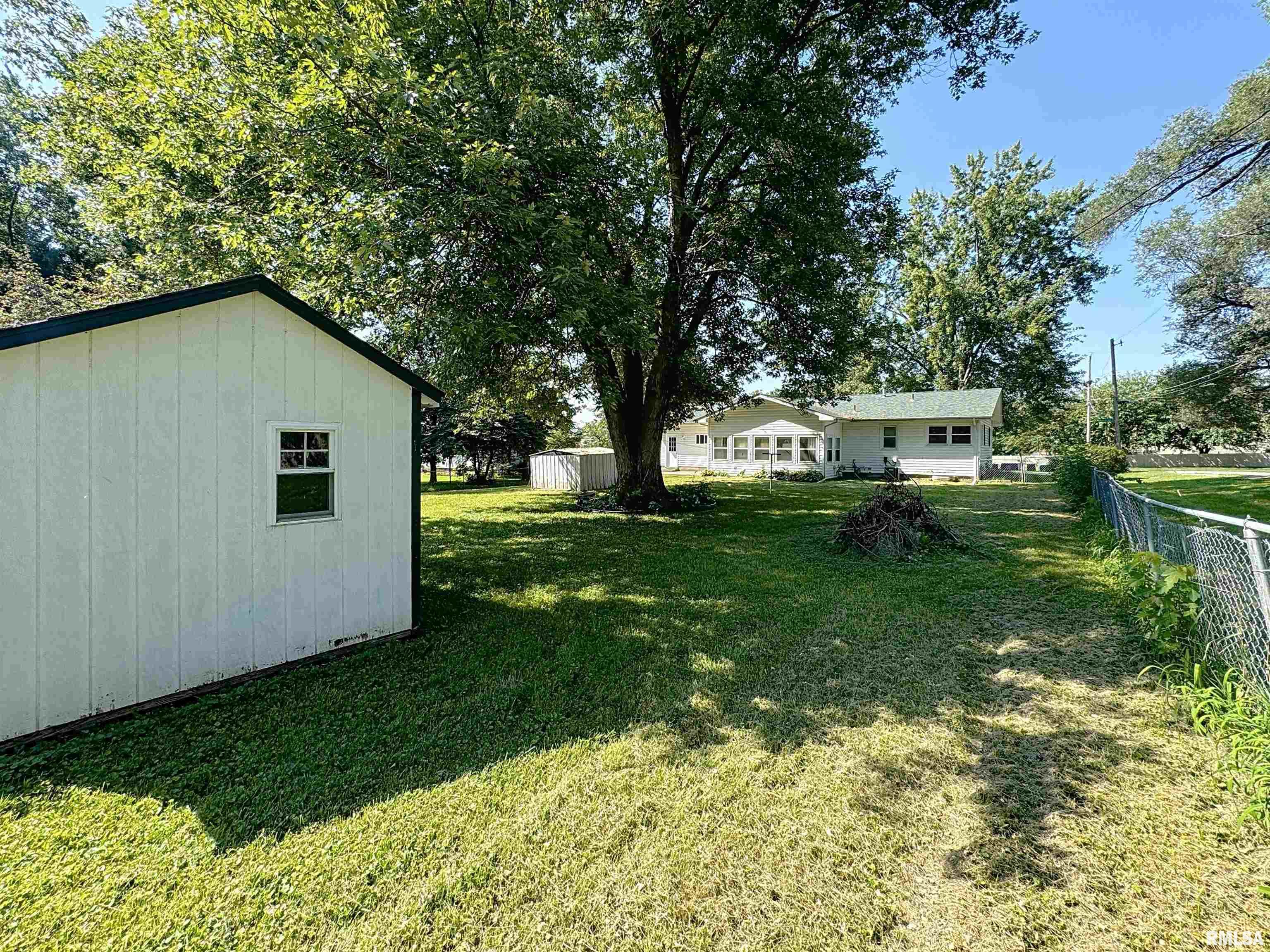3365 Moencks Road Bettendorf, IA 52722 - Photo 24 of 25 Gallery Image 24