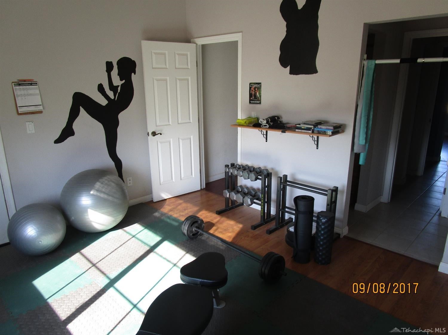 18741 Danford Road Tehachapi, CA 93561 - Photo 10 of 36 Gallery Image 10