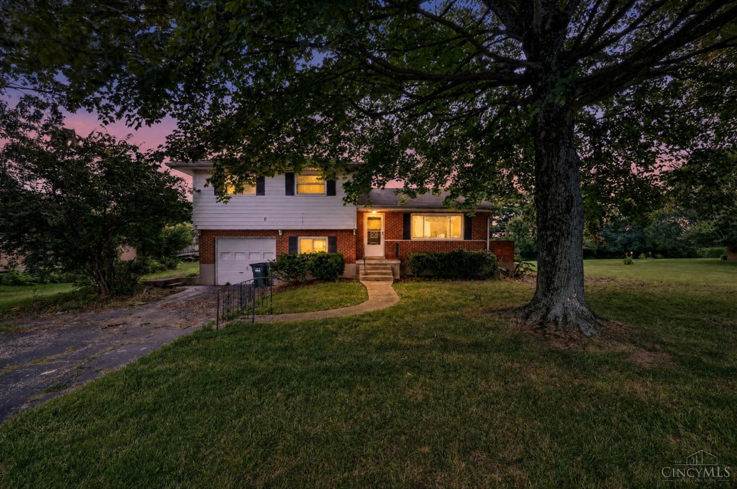 11410 Pippin Road Cincinnati, OH 45231 - Photo 4 of 33